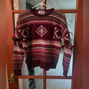 ❄️Snowflakes Vintage Burgundy Patterned Wool Sweater Size 42/small